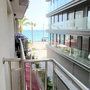 https://estudio-soleado-1.topcostabravahotels.com